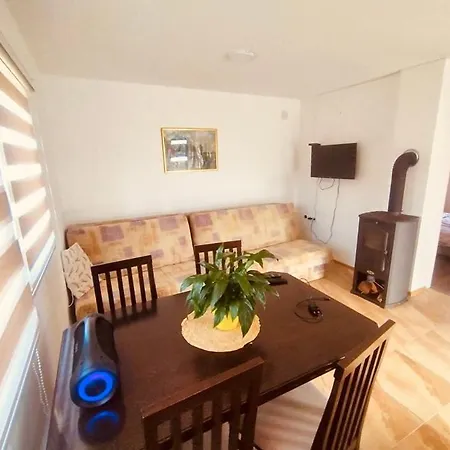 Apartment Domacinstvo Blagojevic *